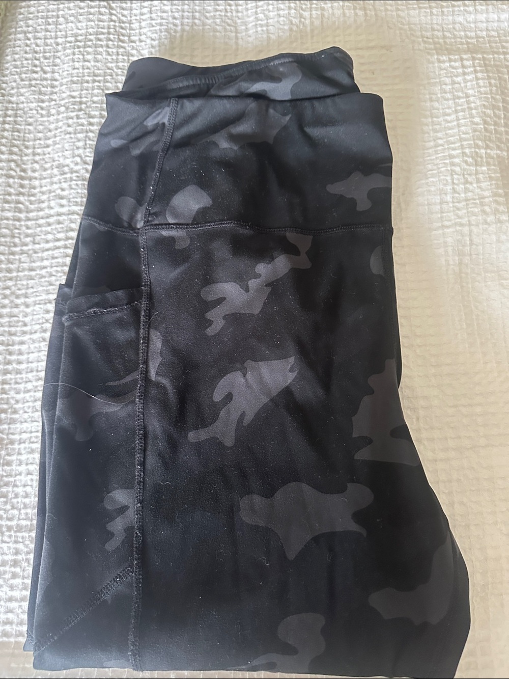 Yogalicious Black & Gray Camo Active Leggings